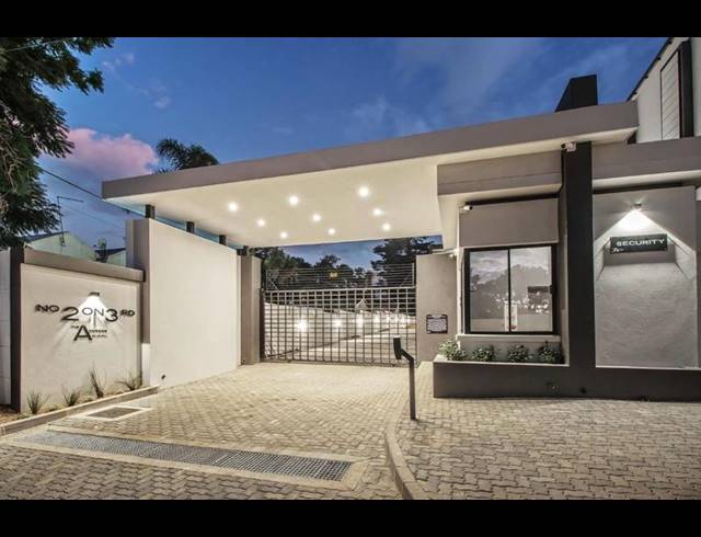 3 BEDROOM APARTMENT FOR SALE IN HOUGHTON